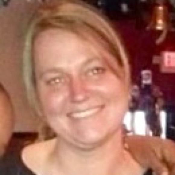 Meet your Posher, Amy 👠👜 Posh Ambassador 💫🌟 - Picture 1 of 8